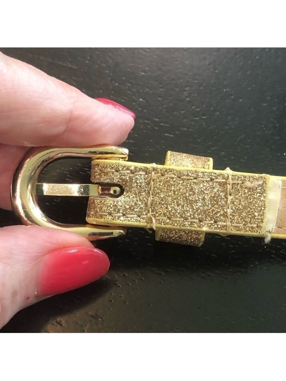 Gold glitter and chain 0.5” women’s belt. 39” long. - Picture 4 of 15